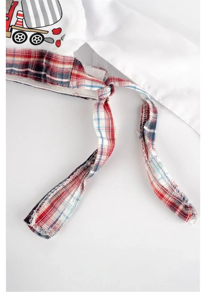 Erkek Çocuk Beyaz Kamyon Süren Zürafa Detaylı Şapka