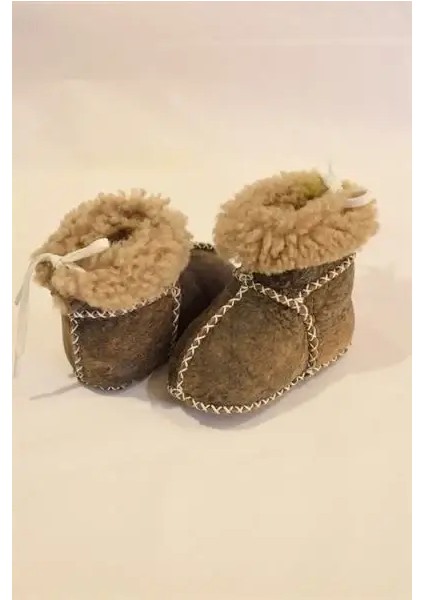 Bebek Gri Arkadan Bağcıklı Bot Tipi Kuzu Derisi Patik