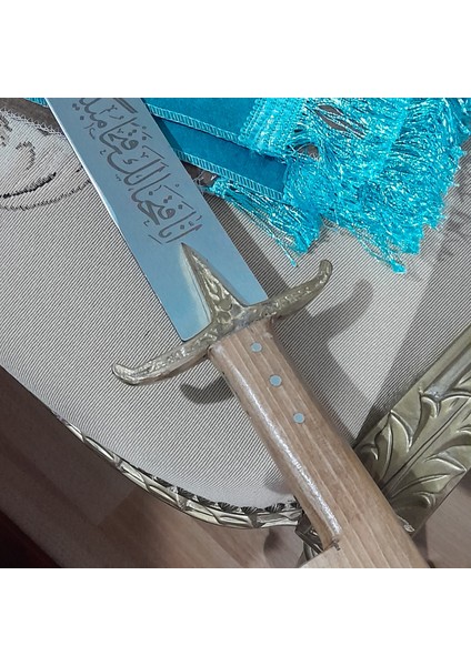 Üzeri Yazılı Kılıç indirimleri