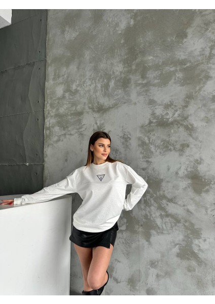Asur Butik Kadın Serpme Taşlı Baskılı Sweatshirt fırsatları