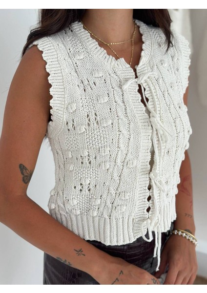 Fiyonk Bağlama Detaylı Triko Süveter modelleri