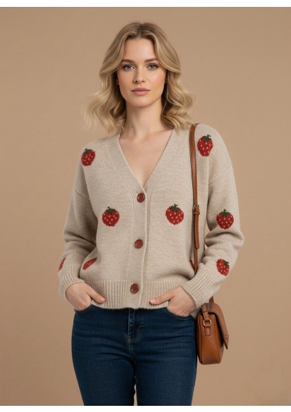 Çilek Desenli Hırka Kadın