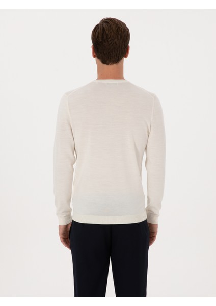 Erkek Beyaz Slim Fit Yün Karışımlı Bisiklet Yaka Basic Triko Kazak 50315266-VR013