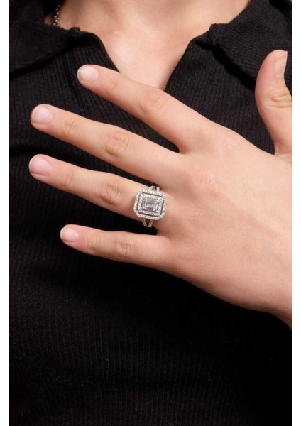 925 Ayar Zirkon Taşlı Baget Kesim Gümüş Yüzük modelleri