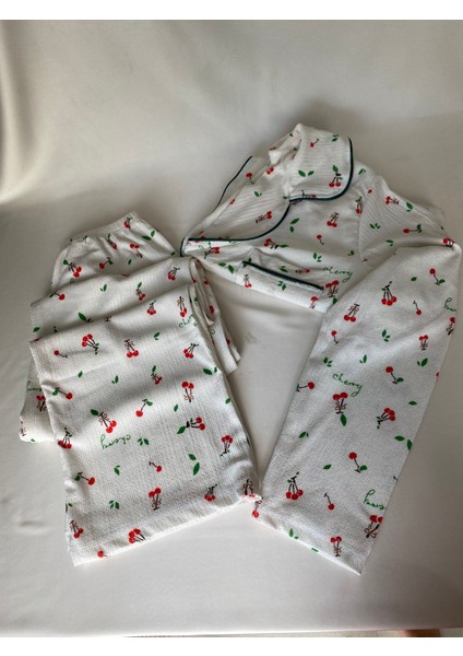 Kiraz Desenli Kadın Pijama Takımı modelleri