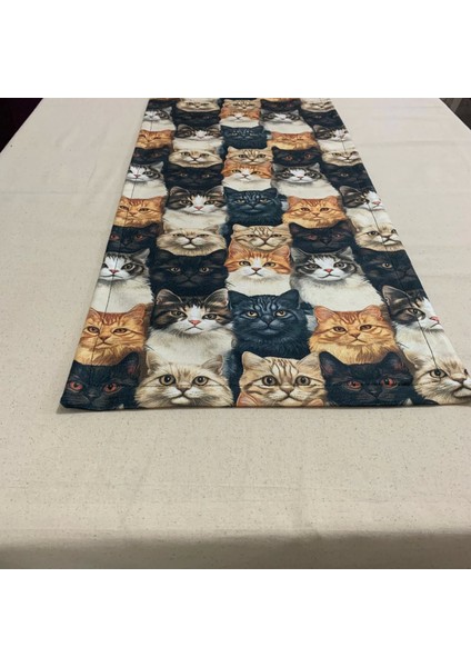 Kedi Desenli, Yüksek Kaliteli Dijital Baskılı Runner, Dayanıklı, Modern Tasarım 40X150 cm fırsatları