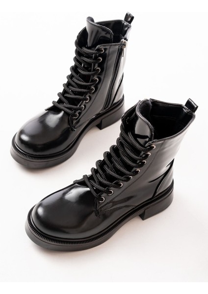 02-356 Siyah Rugan Düz Topuklu Bağcıklı Fermuarlı Günlük Kadın Bot fiyatları