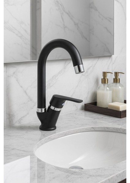 SİYAH LAVABO BATARYASI - PİRİNÇ GÖVDE