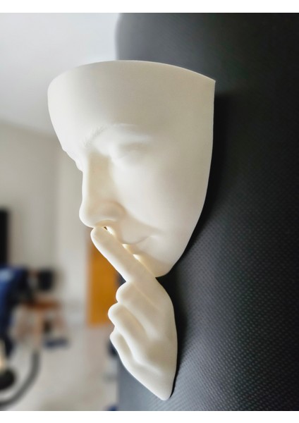 Sessizlik Kadın Duvar Saksısı – Yüz ve El Figürlü Dekoratif Saksı 25 cm