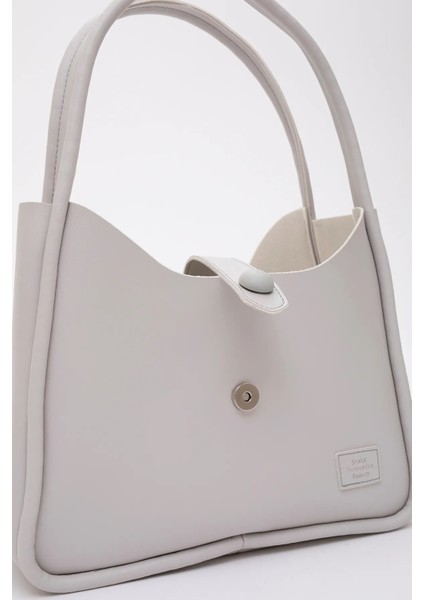 Deri Düğme Detaylı Çıtçıtlı Makyaj Çantalı Şık ve Ergonomik Kol ve Omuz Çantası