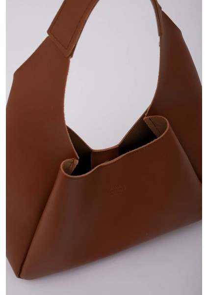 Çıtçıt Kapatmalı Suni Deri Fermuarlı Makyaj Çantalı Şık ve Ergonomik El ve Omuz Çantası indirimleri