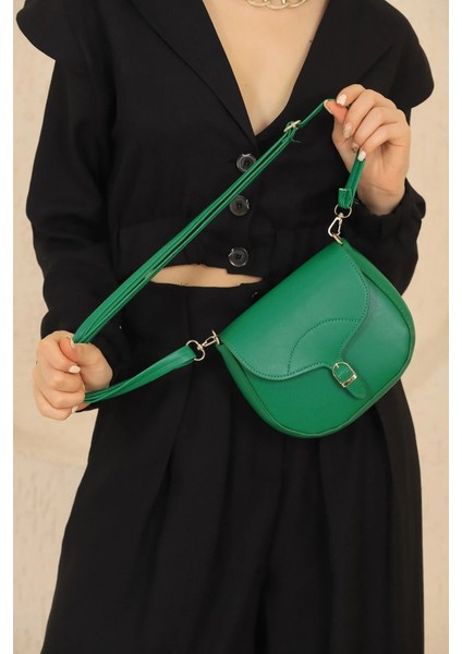 Ayarlanabilir Askılı Sade ve Şık ve Ergonomik Çıtçıt Kapatmalı Çapraz Omuz Çantası fırsatları