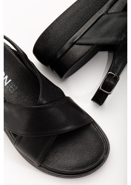 24422-1164 Siyah Dolgu Topuk Kadın Sandalet indirimleri