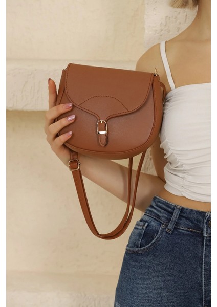 Ayarlanabilir Askılı Sade ve Şık ve Ergonomik Çıtçıt Kapatmalı Çapraz Omuz Çantası