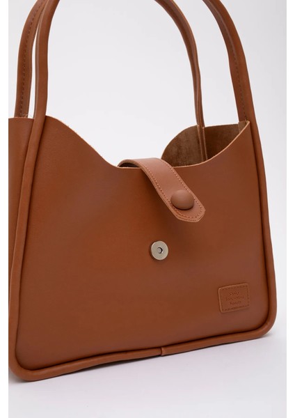 Deri Düğme Detaylı Çıtçıtlı Makyaj Çantalı Şık ve Ergonomik Kol ve Omuz Çantası