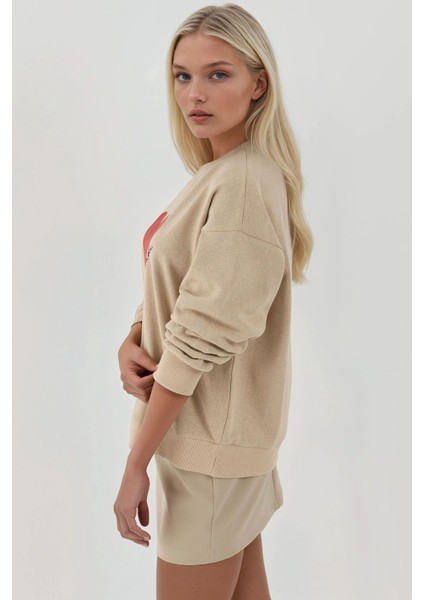 Kadın Baskılı Yuvarlak Yaka Sweatshirt Bej Doğal