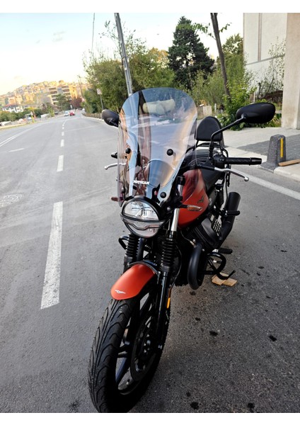 Moto Guzzi V7 Stone Siperlik Ön Cam 2021-2023 Model 53CM Füme Renkli 4mm Aparatsızdır modelleri