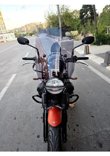 Moto Guzzi V7 Stone Siperlik Ön Cam 2021-2023 Model 53CM Füme Renkli 4mm Aparatsızdır