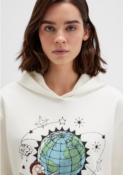 Rick And Morty Baskılı Ekru Sweatshirt 1S10468-80194