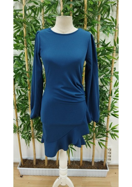 Eyesof Kadın Uzun Kollu Bisiklet Yaka Önden Volanlı Ithal Krep Elbise