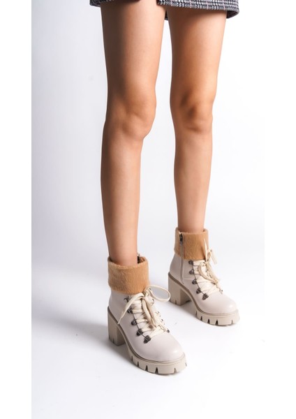 Emma Bağcıklı Fermuarlı Ortopedik Taban Topuklu Kürk Detaylıkadın Bot Ckt - Krem