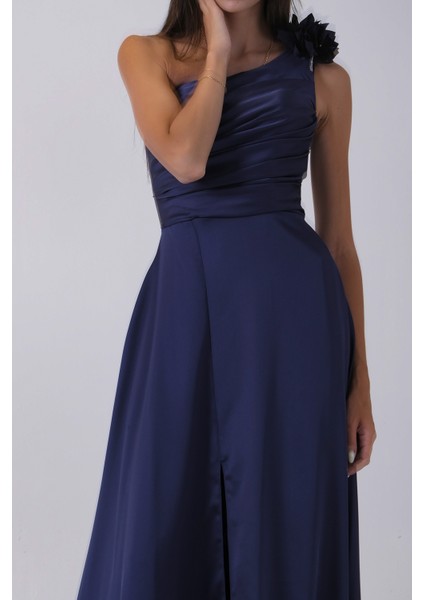 Lacivert Tek Omuz Çiçek Detaylı Saten Yırtmaçlı Abiye 0801041.02