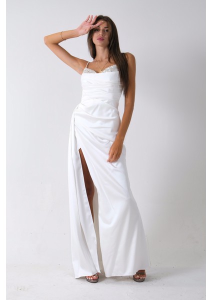 Beyaz Göğüs Taşlı Işıltı Detaylı Yırtmaçlı Saten Abiye Elbise 0801027.15 fiyatları