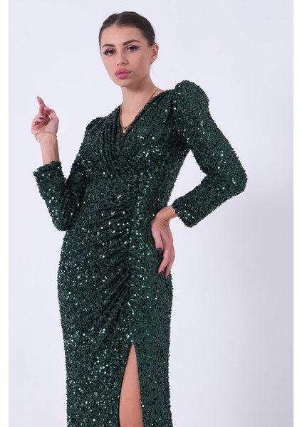 Zümrüt Pul Payetli Drapeli Önü Yırtmaçlı Abiye 9705393.123