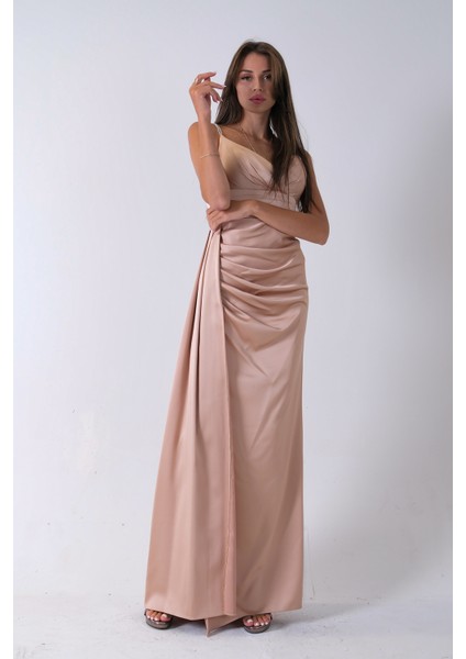 Gold Gümüş Askı Detaylı Yırtmaçlı Straplez Abiye 0801023.122 fiyatları