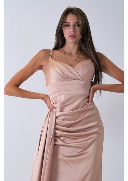 Gold Gümüş Askı Detaylı Yırtmaçlı Straplez Abiye 0801023.122