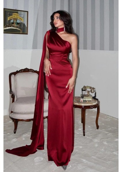 Bordo Yaka Kuşak Detaylı Tek Omuz Abiye 0801099.04