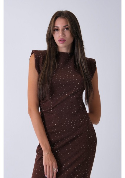 Kahve Büzgülü Üzeri Taş Detaylı Elbise 03050336.05
