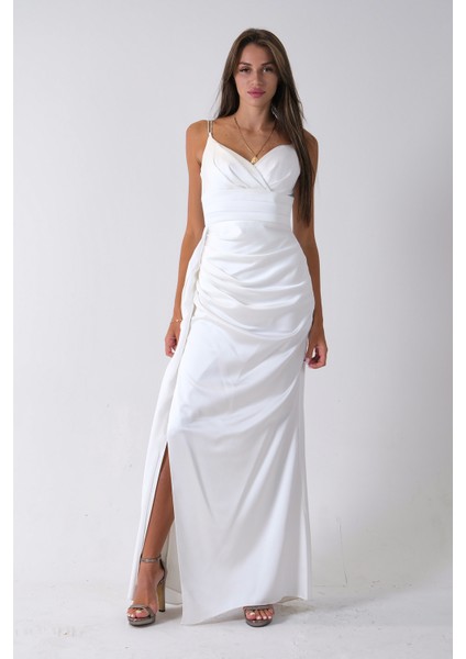 Beyaz Gümüş Askı Detaylı Yırtmaçlı Straplez Abiye 0801023.15