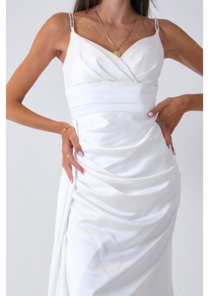 Beyaz Gümüş Askı Detaylı Yırtmaçlı Straplez Abiye 0801023.15