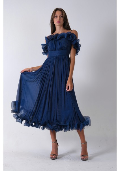 Lacivert Göğüs ve Etek Ucu Çiçek Detaylı Abiye Elbise 9705622.02 fiyatları