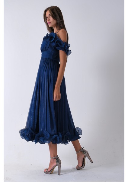 Lacivert Göğüs ve Etek Ucu Çiçek Detaylı Abiye Elbise 9705622.02 indirimleri