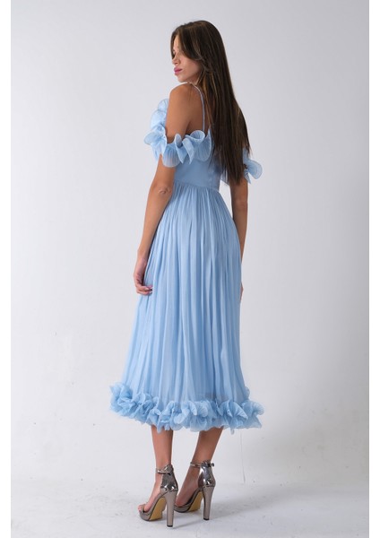 Bebe Mavi Göğüs ve Etek Ucu Çiçek Detaylı Abiye Elbise 9705622.449 fırsatları