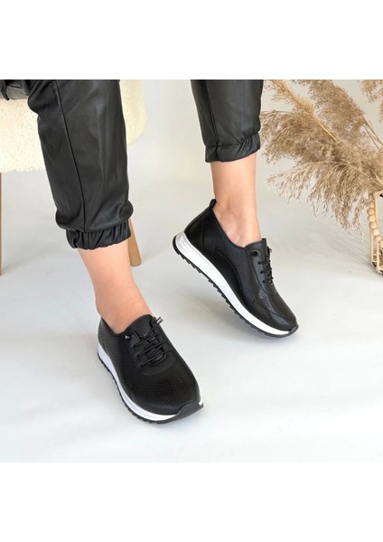 Tone Siyah Cilt Bağcıklı Spor Ayakkabı fırsatları