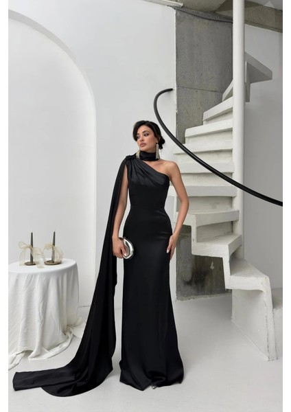 Siyah Yaka Kuşak Detaylı Tek Omuz Abiye 0801099.01 fiyatları