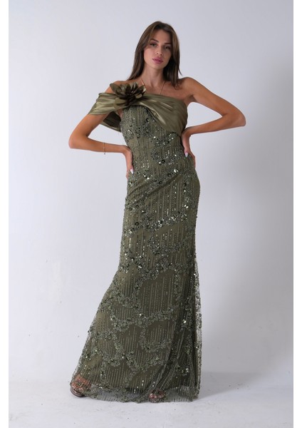 Haki Çiçek Detaylı Pul Boncuk Işlemeli Kuyruklu Abiye 9705650.23 fırsatları