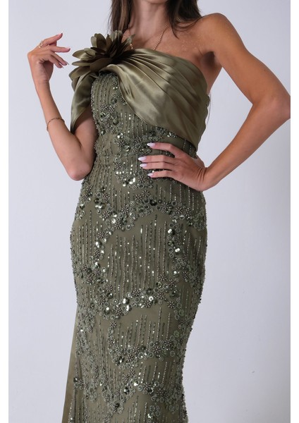 Haki Çiçek Detaylı Pul Boncuk Işlemeli Kuyruklu Abiye 9705650.23