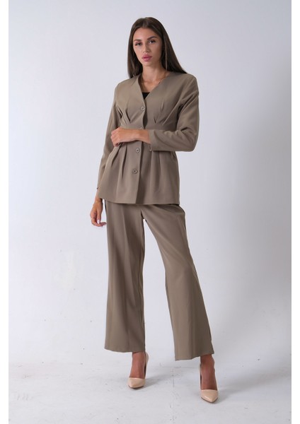 Haki Önü 4 Düğme Kapamalı Pantolonlu Takım 4592261.23 fırsatları