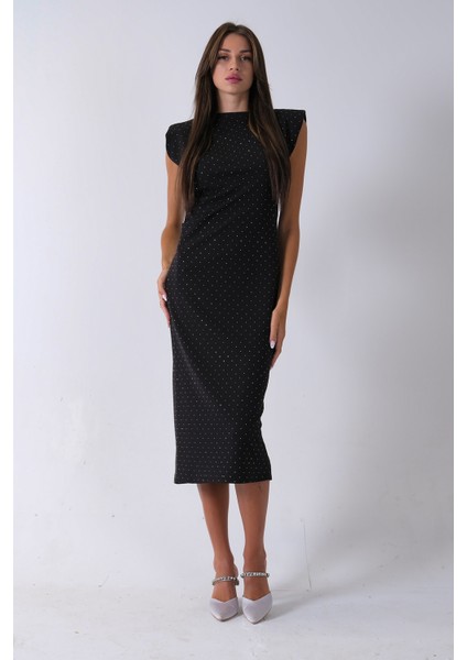 Siyah Büzgülü Üzeri Taş Detaylı Elbise 03050336.01 modelleri