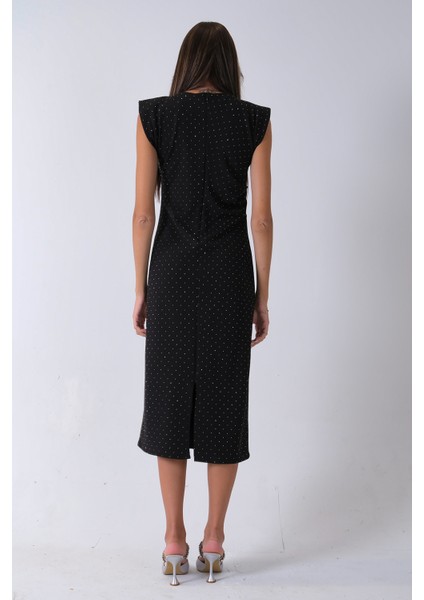 Siyah Büzgülü Üzeri Taş Detaylı Elbise 03050336.01