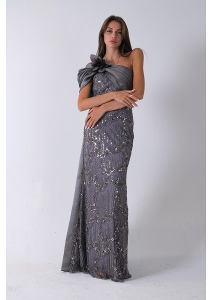 Gri Çiçek Detaylı Pul Boncuk Işlemeli Kuyruklu Abiye 9705650.06