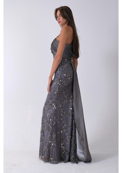 Gri Çiçek Detaylı Pul Boncuk Işlemeli Kuyruklu Abiye 9705650.06 fırsatları