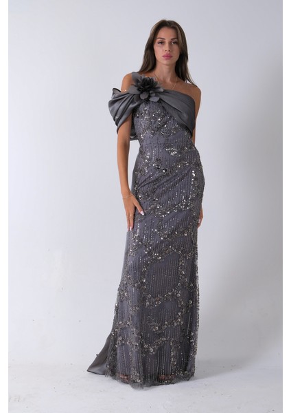 Gri Çiçek Detaylı Pul Boncuk Işlemeli Kuyruklu Abiye 9705650.06