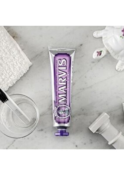 Yasemin Aromalı Nane Diş Macunu 85 ml Beyazlatıcı Etki ve Uzun Süreli Ferahlık