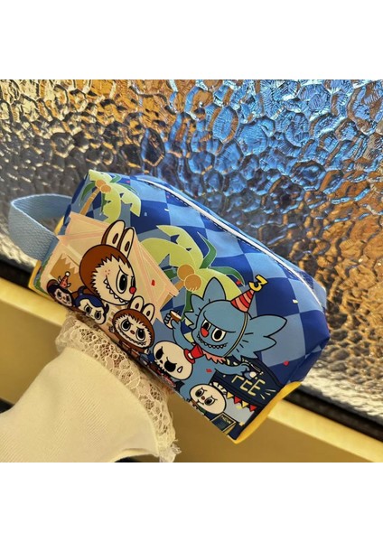 Öğrenci Kırtasiye Kalemlikli, Çizgi Filmli Makyaj Saklama Çantası (Yurt Dışından) fiyatları