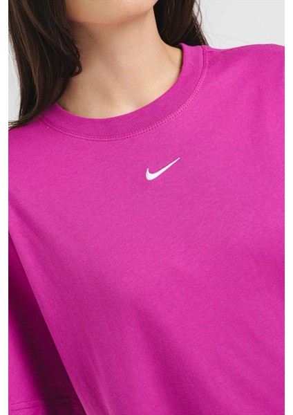 Sportswear Essential Loose Fit Short-Sleeve Bol Kesim Kadın Spor Tişört modelleri